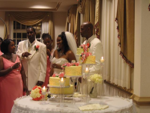 multi tier wedding cake
